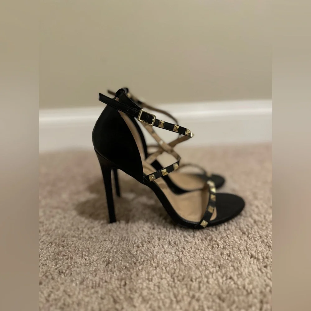 Lulus black studded heels
